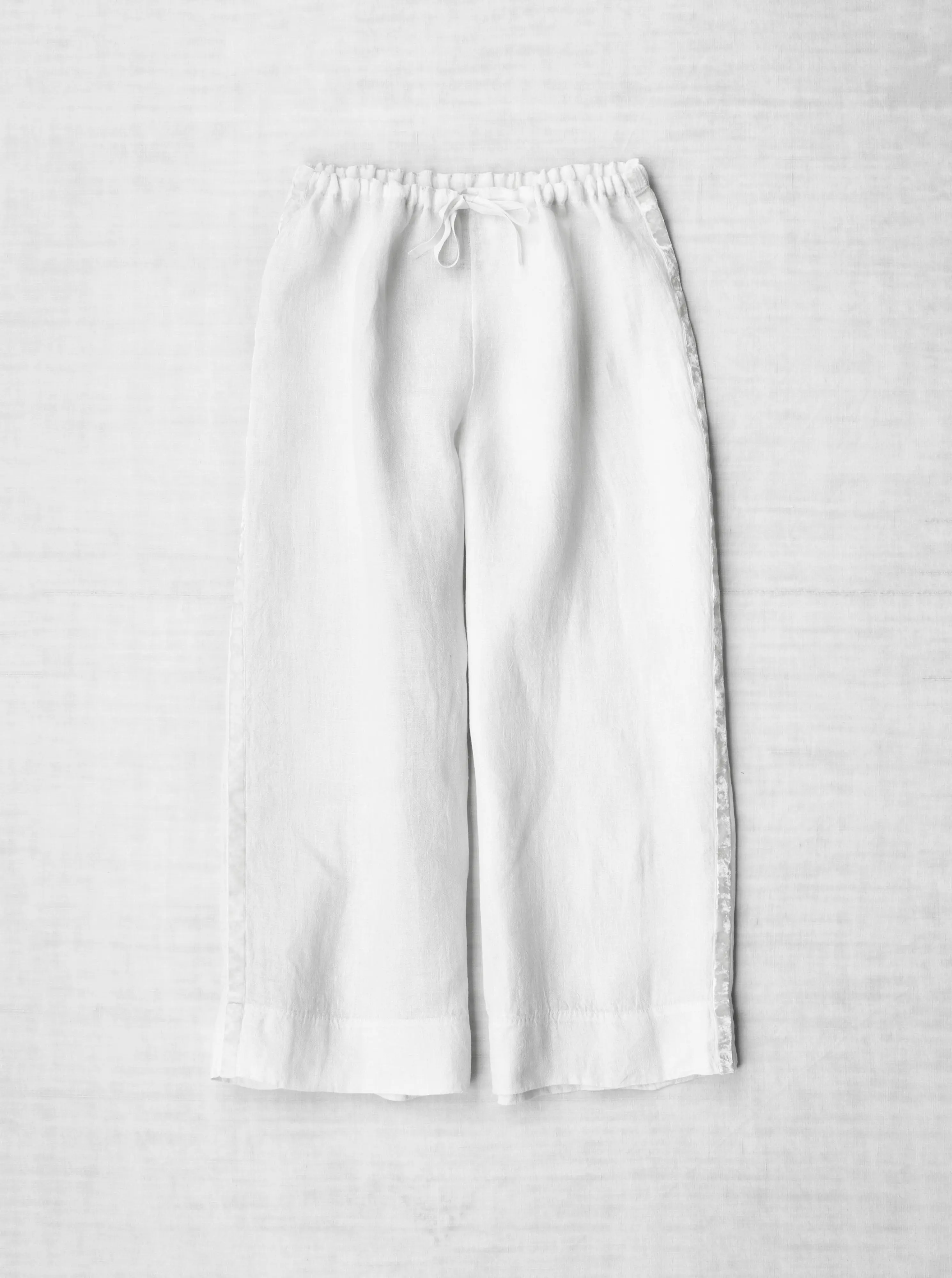 pants with velvet ribbon